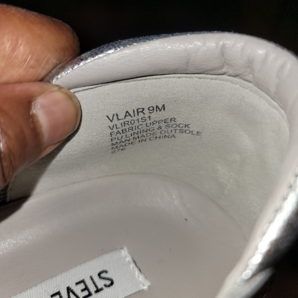 STEVE MADDEN SNEAKERS - Picture 5 of 7